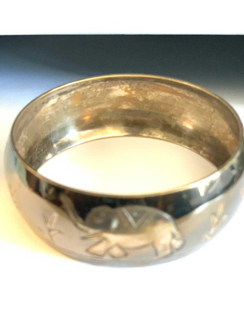 VINTAGE BRASS HAND CHASED BANGLES SIZE INNER DIAMETER 2.5"